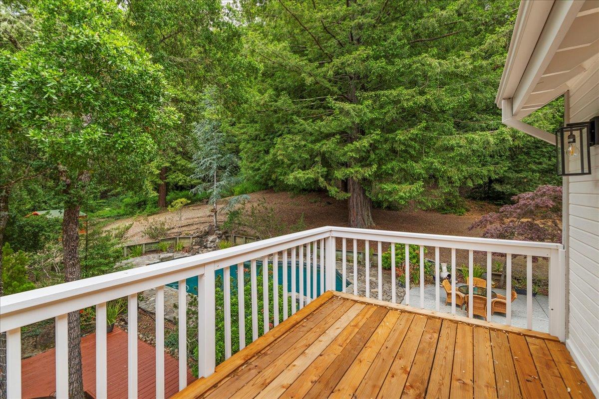 255 Cresci RD