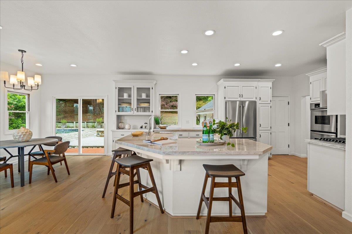 255 Cresci RD