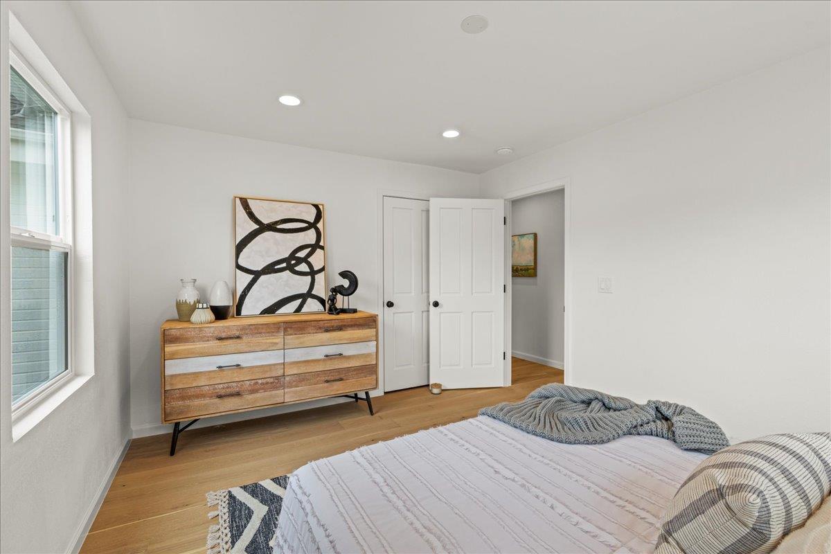 255 Cresci RD