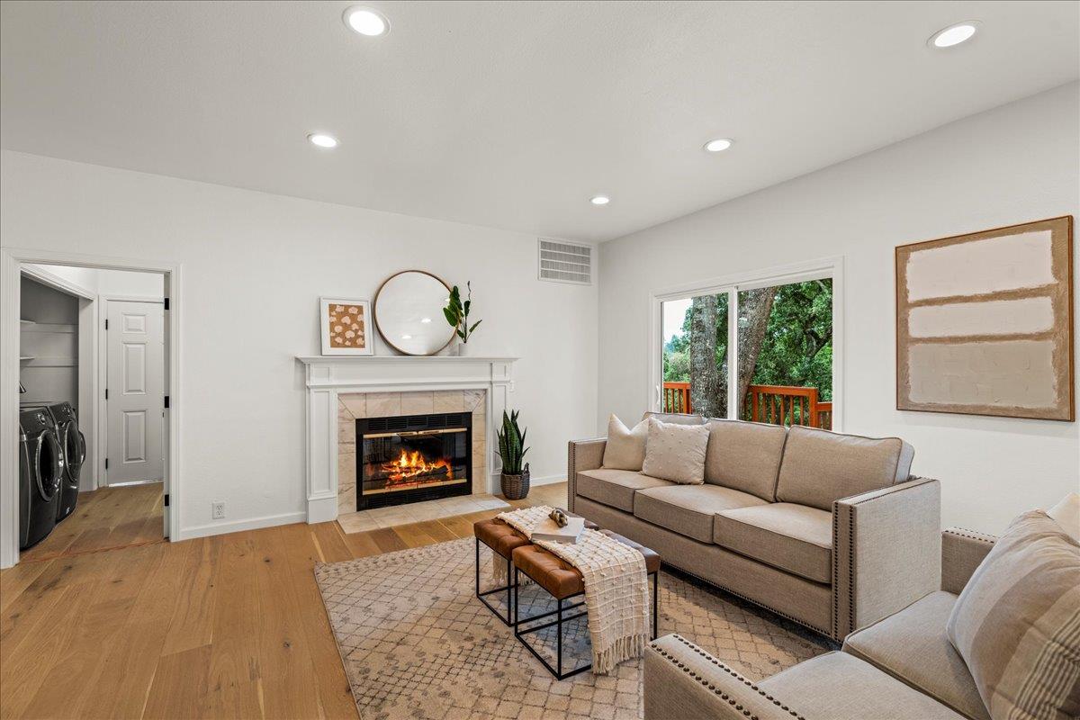 255 Cresci RD