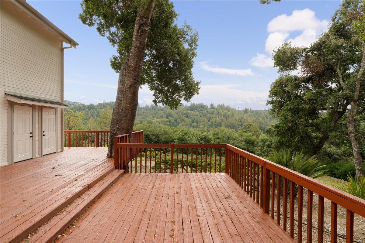 255 Cresci RD