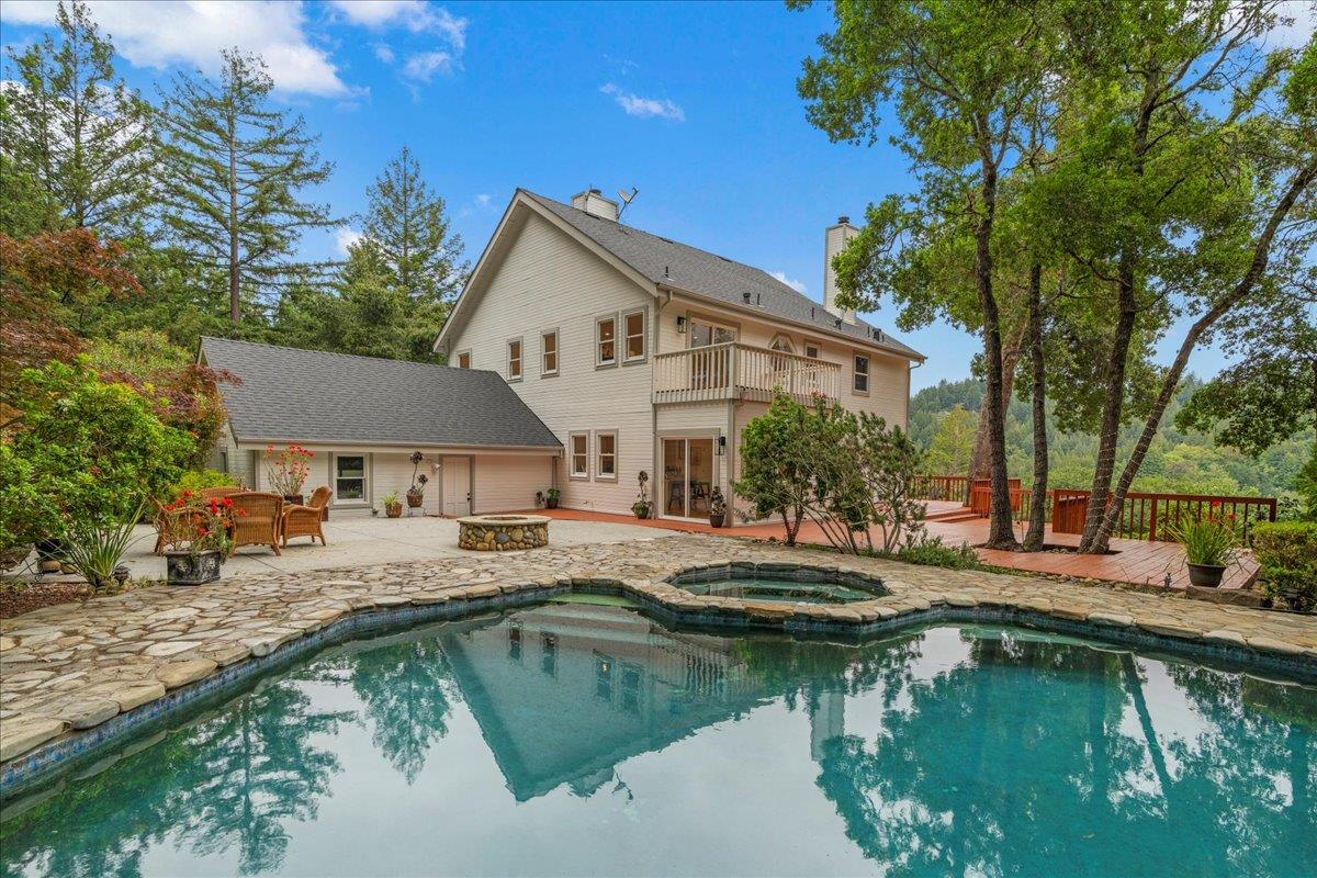 255 Cresci RD