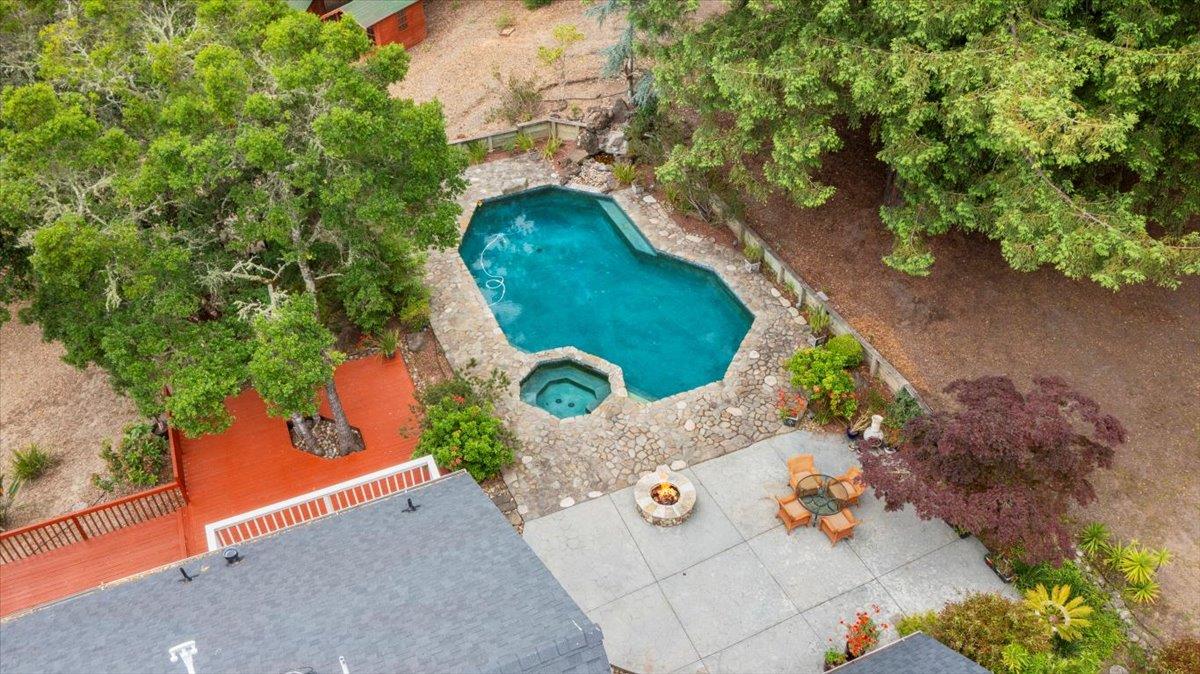 255 Cresci RD