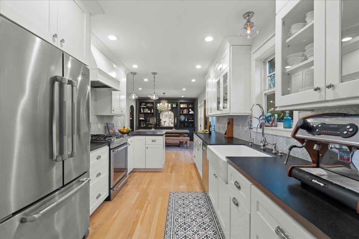 15415 Winchester BLVD