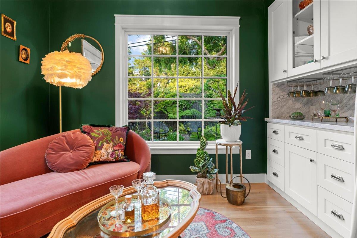 15415 Winchester BLVD