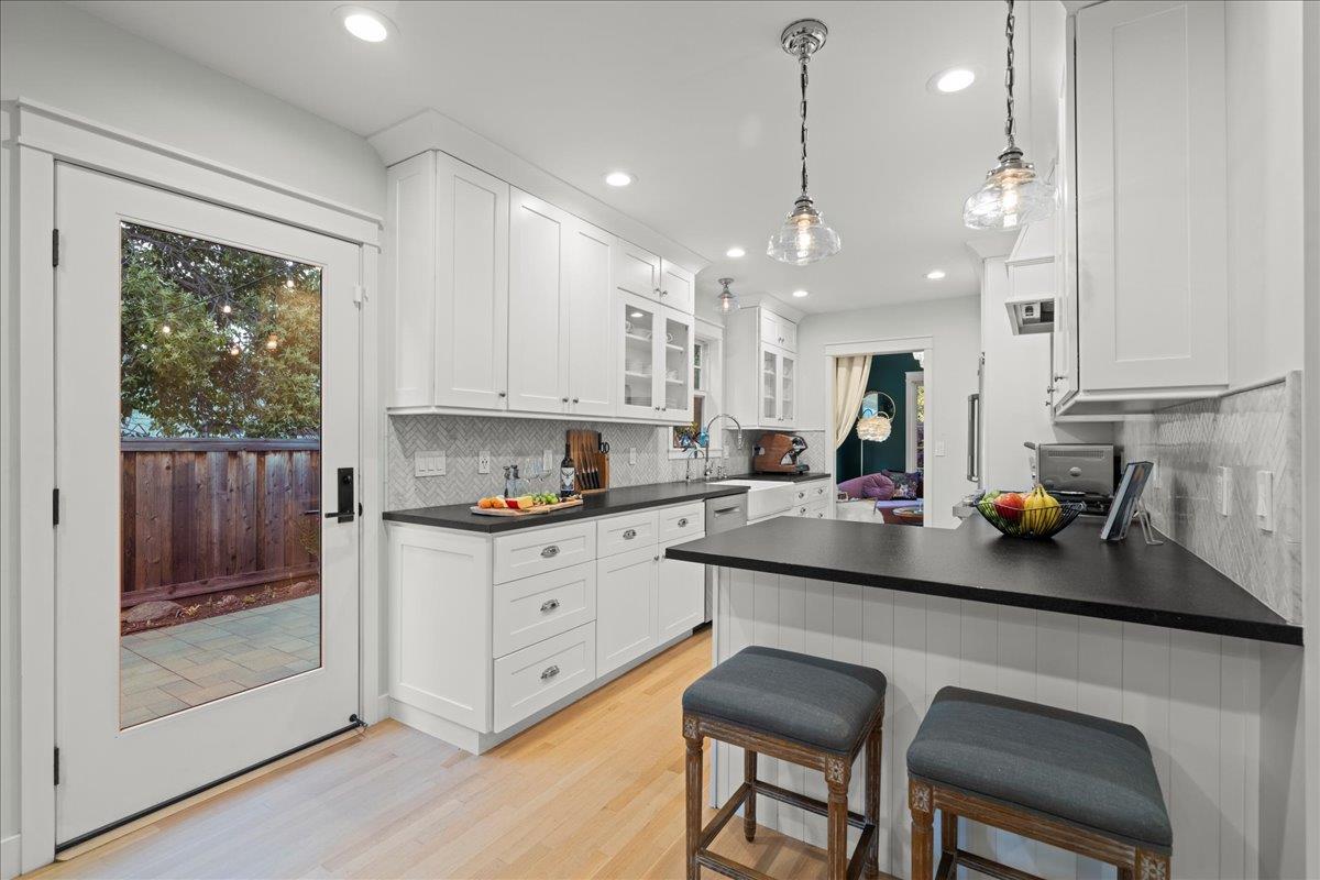 15415 Winchester BLVD