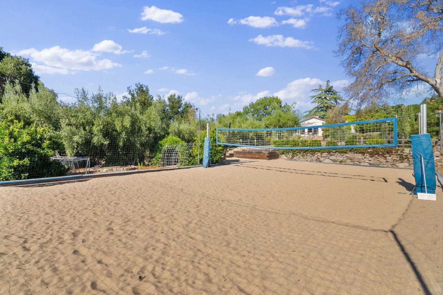 15651 Kennedy Road