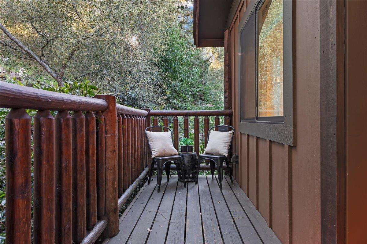 44 Pine Avenue