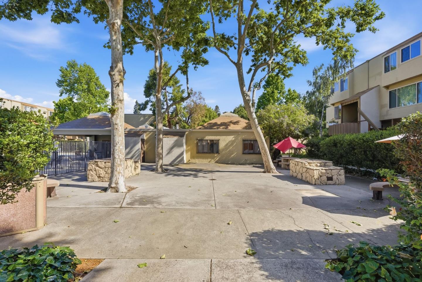 340 Auburn Way 19