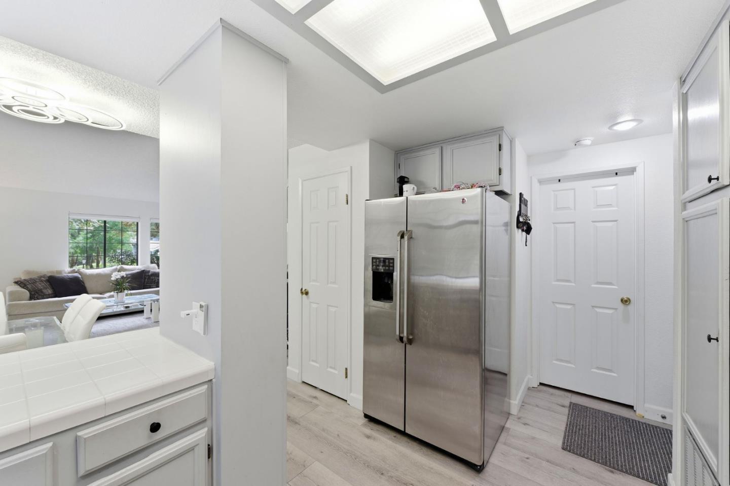 2561 Yerba Bank