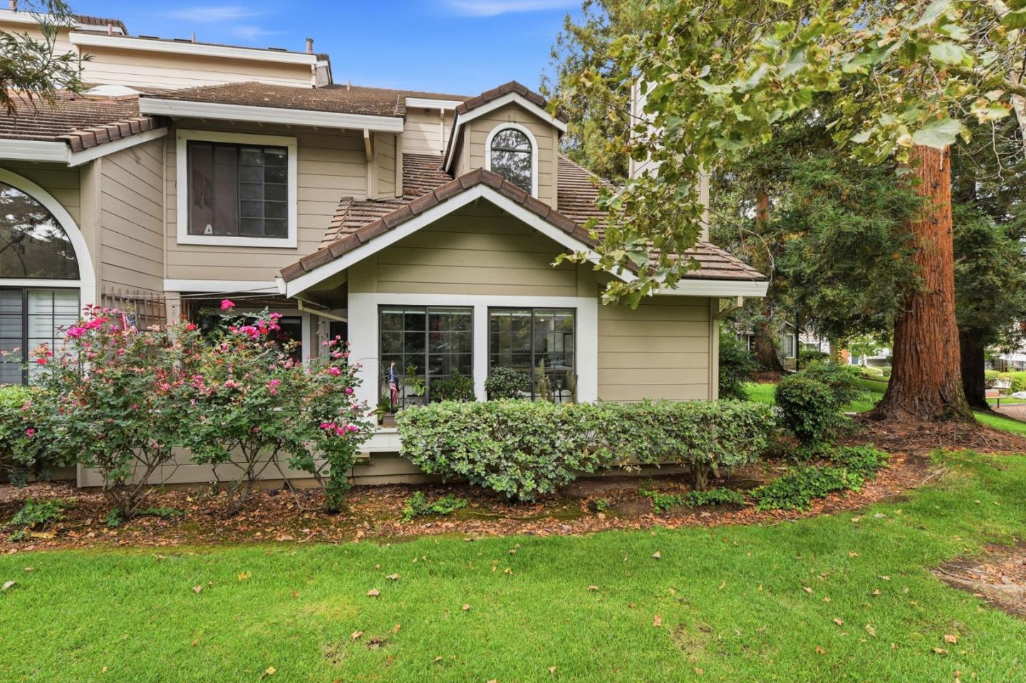 2561 Yerba Bank
