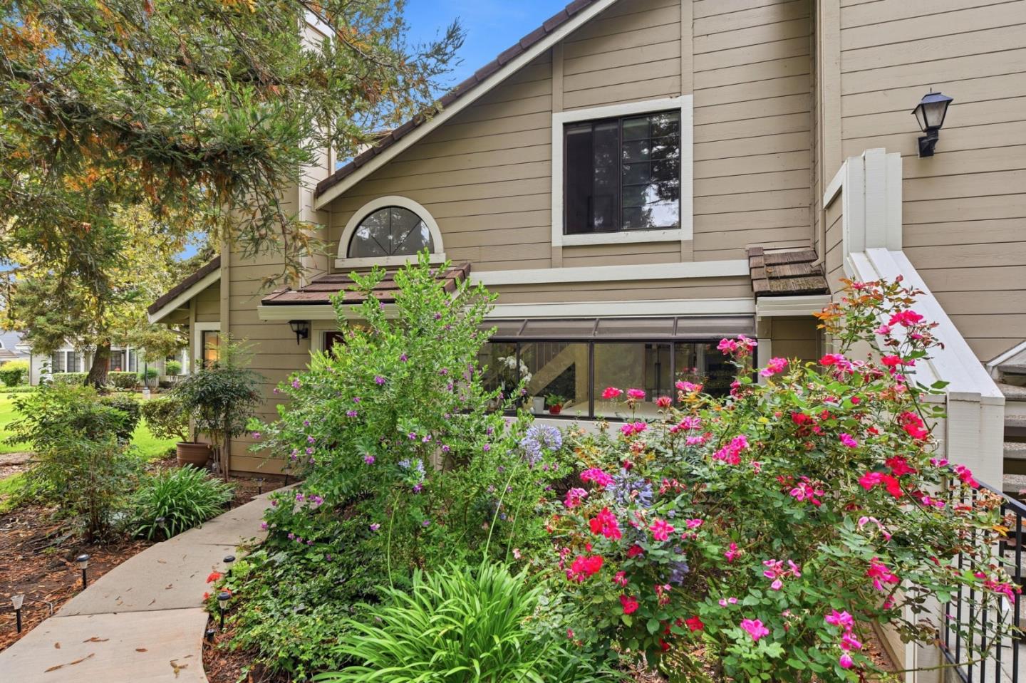2561 Yerba Bank