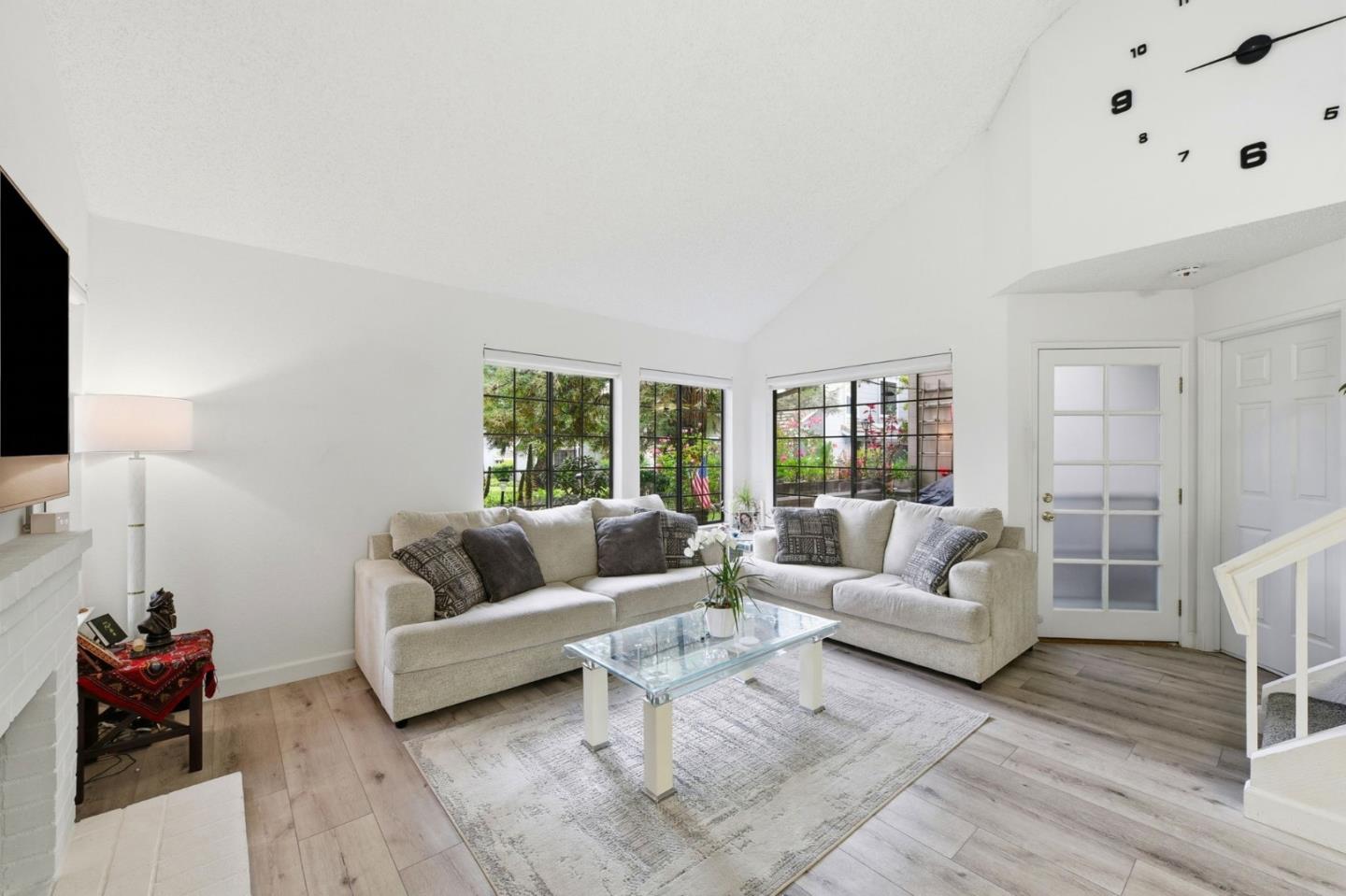 2561 Yerba Bank