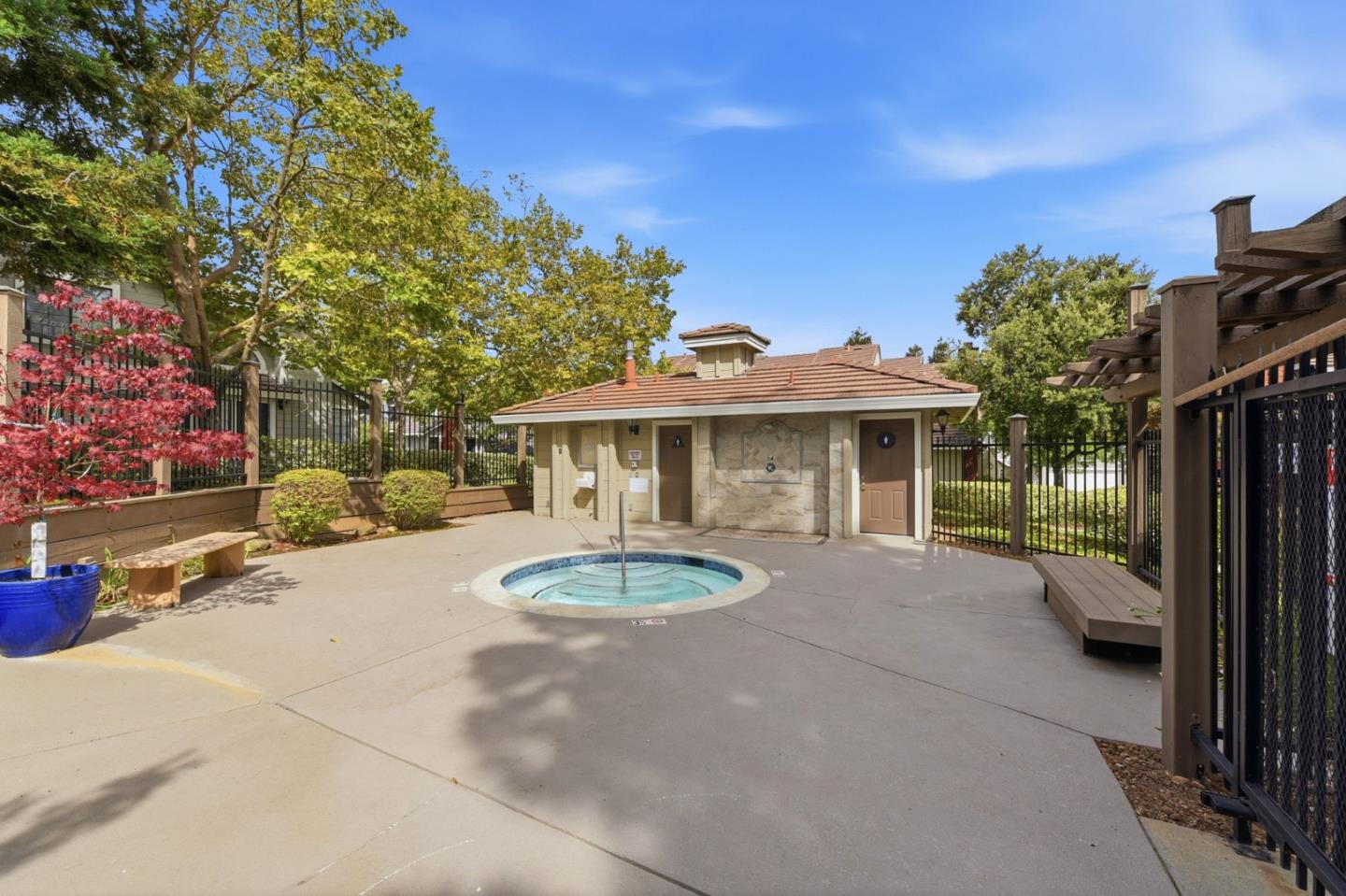 2561 Yerba Bank