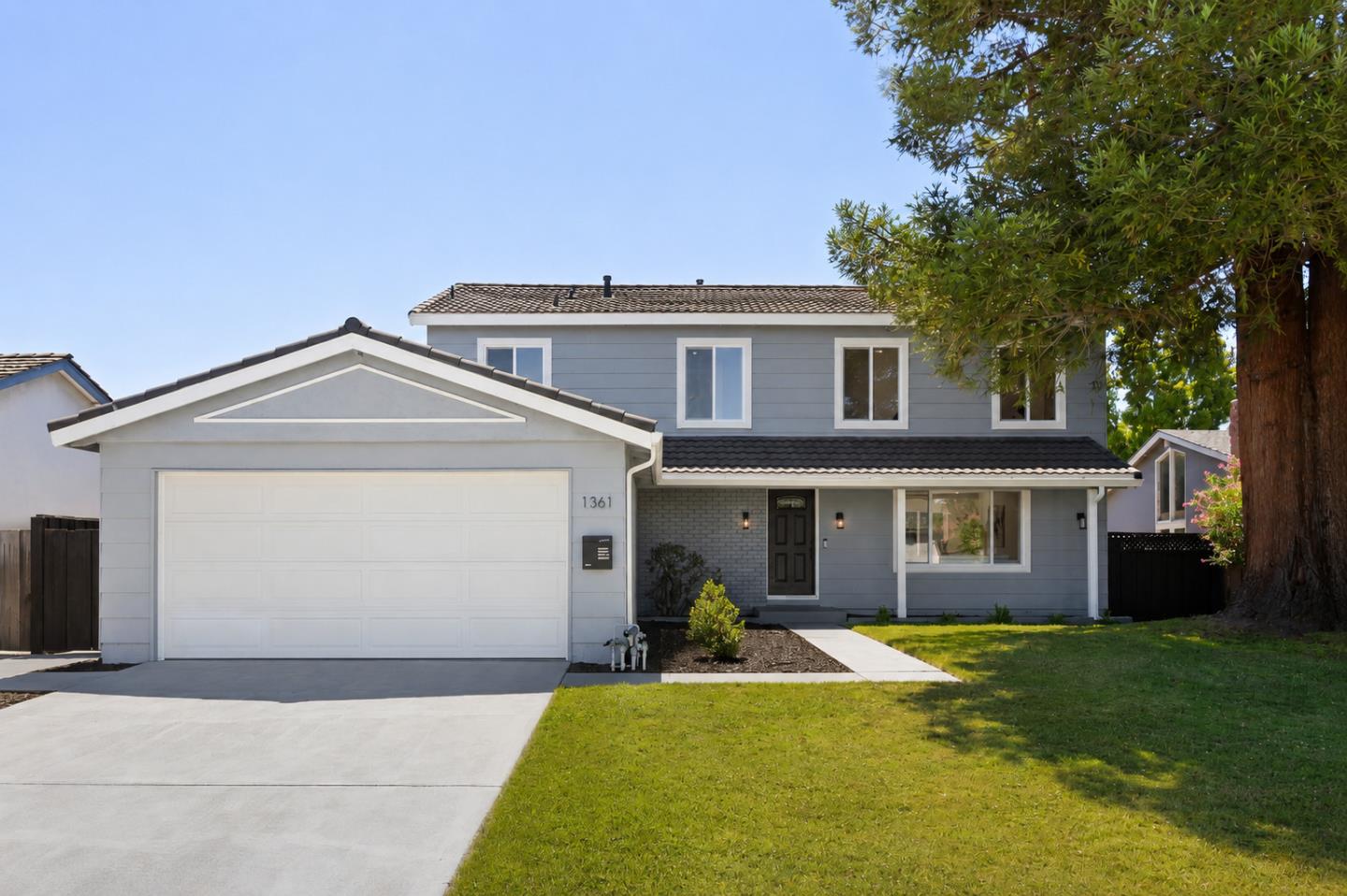 1361 Cabrillo AVE