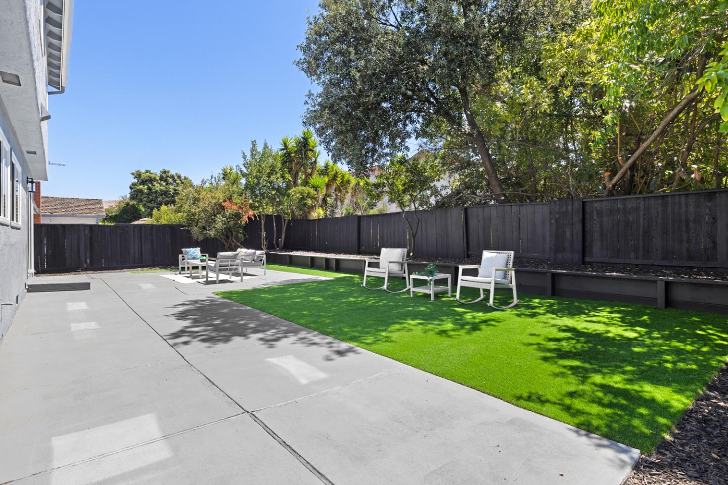 1361 Cabrillo AVE