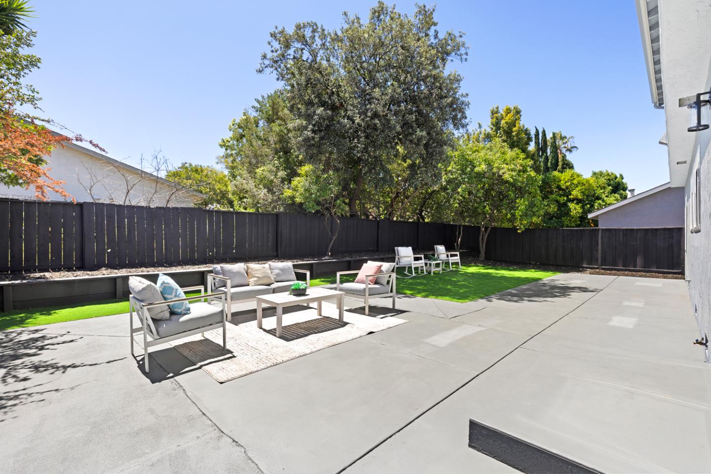 1361 Cabrillo AVE