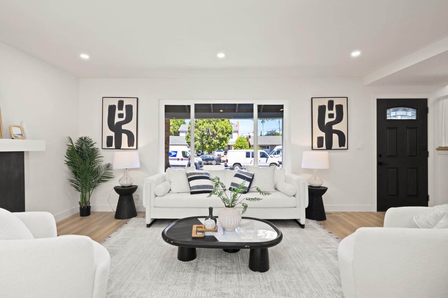 1361 Cabrillo AVE