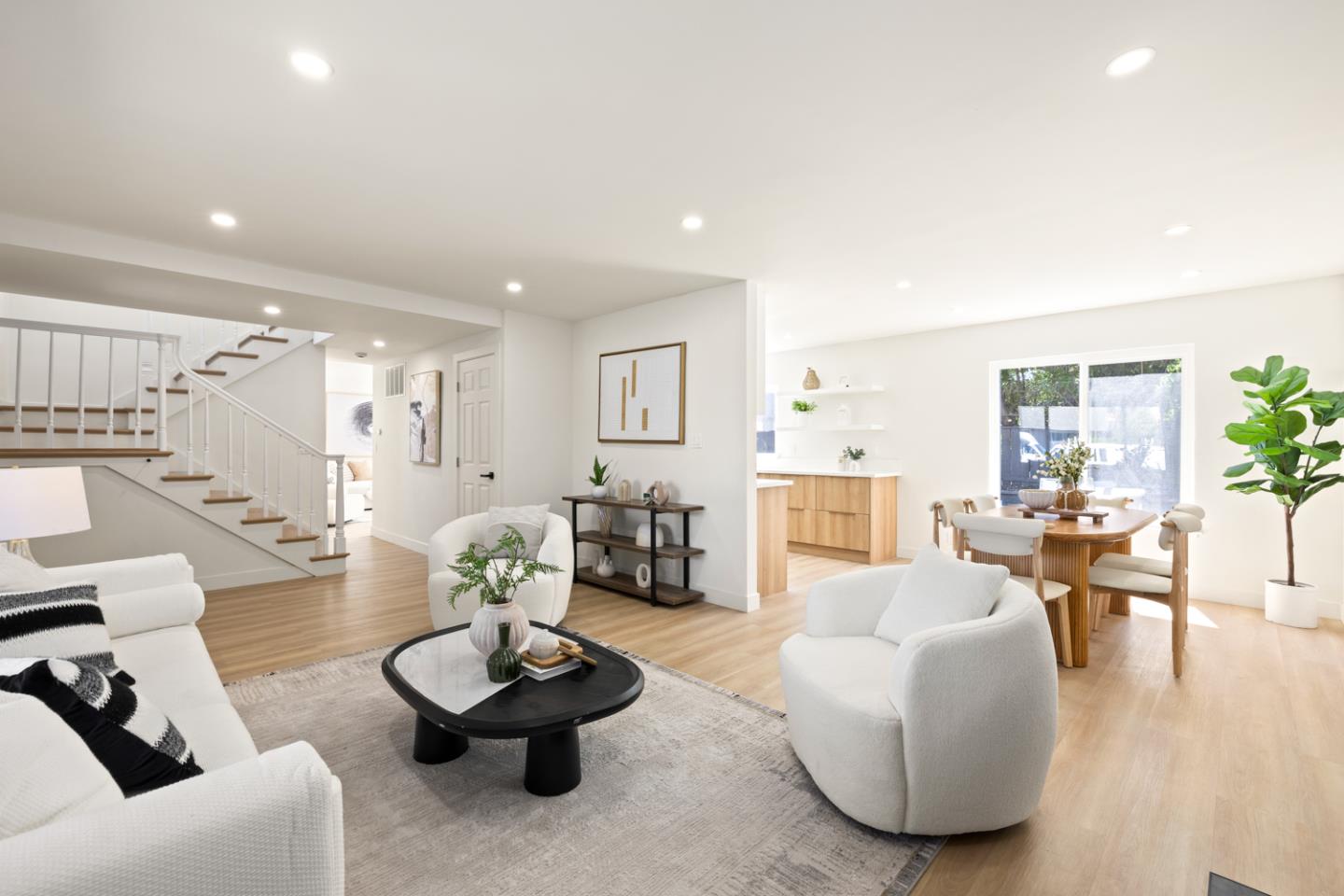 1361 Cabrillo AVE