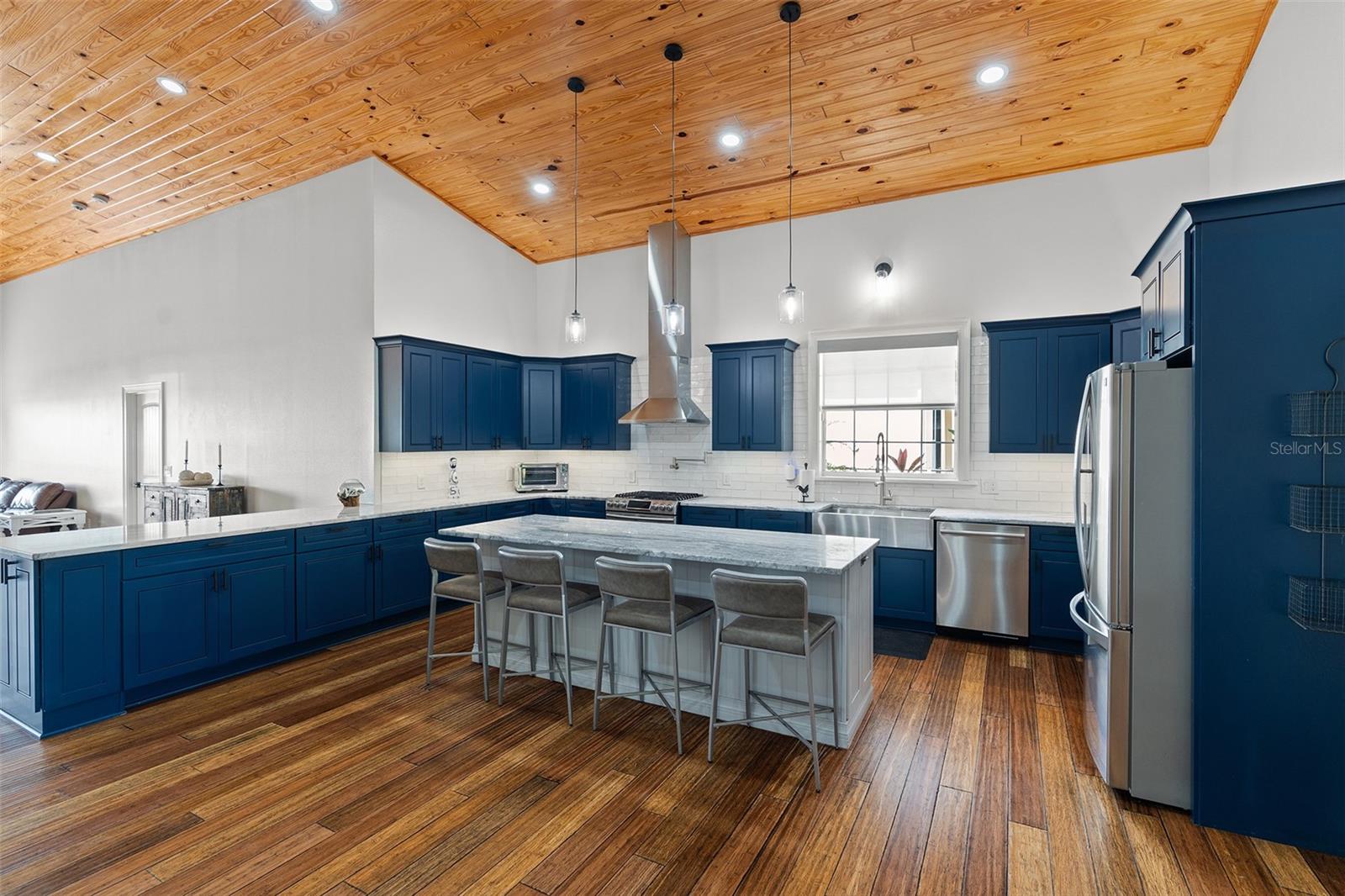 6090 ALLIGATOR LAKE SHR W