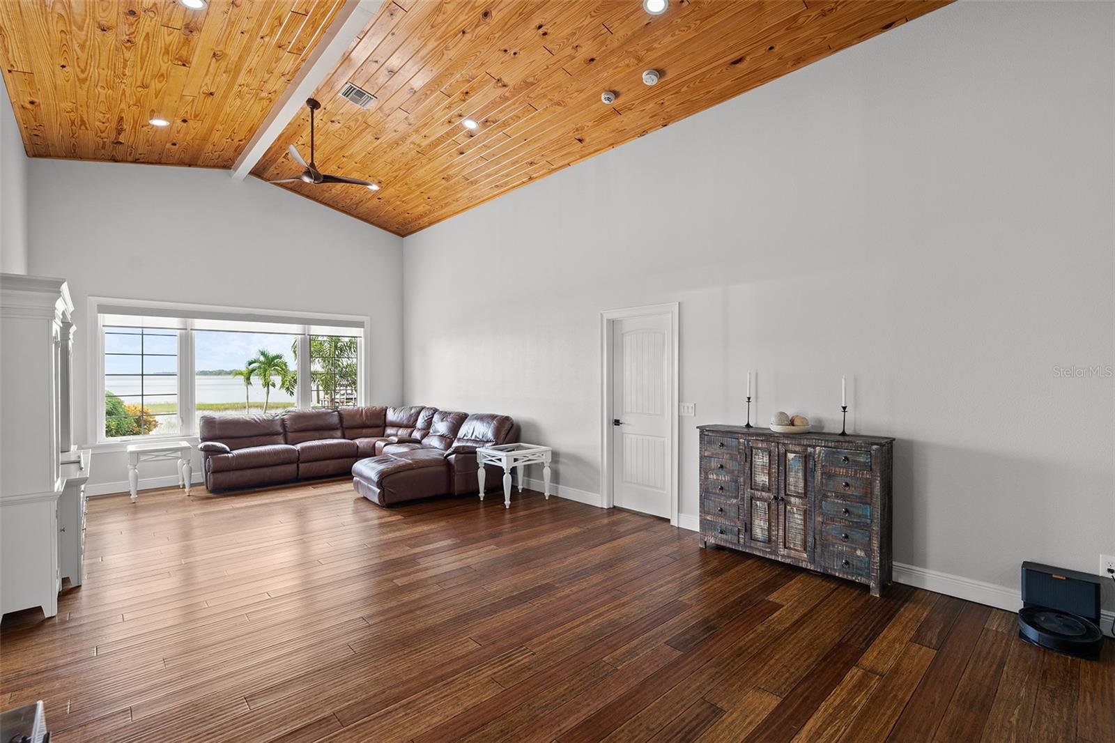 6090 ALLIGATOR LAKE SHR W