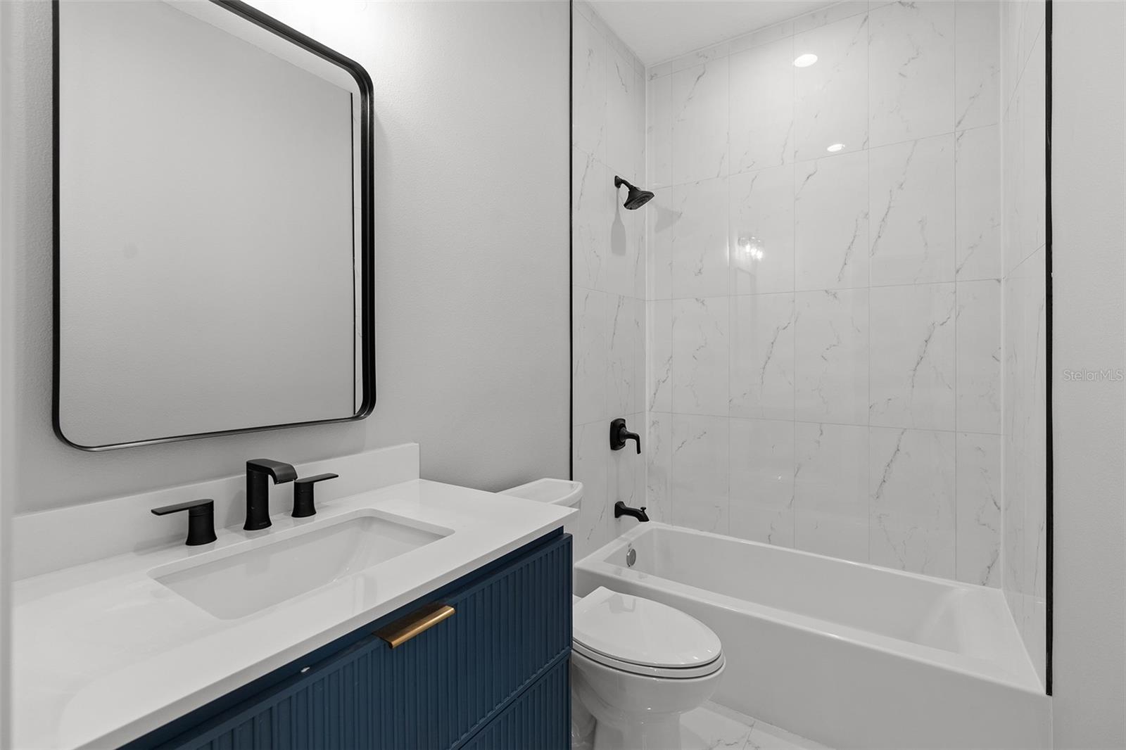 6090 ALLIGATOR LAKE SHR W