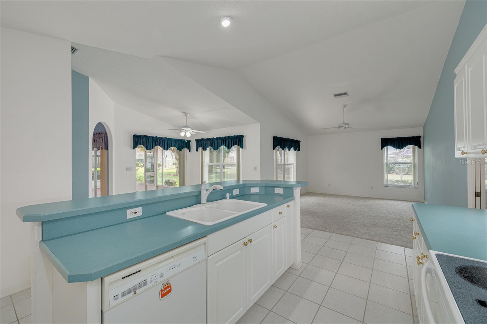 5812 GARDEN LAKES MAJESTIC