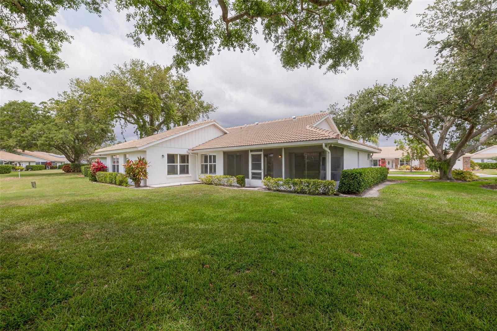 5812 GARDEN LAKES MAJESTIC