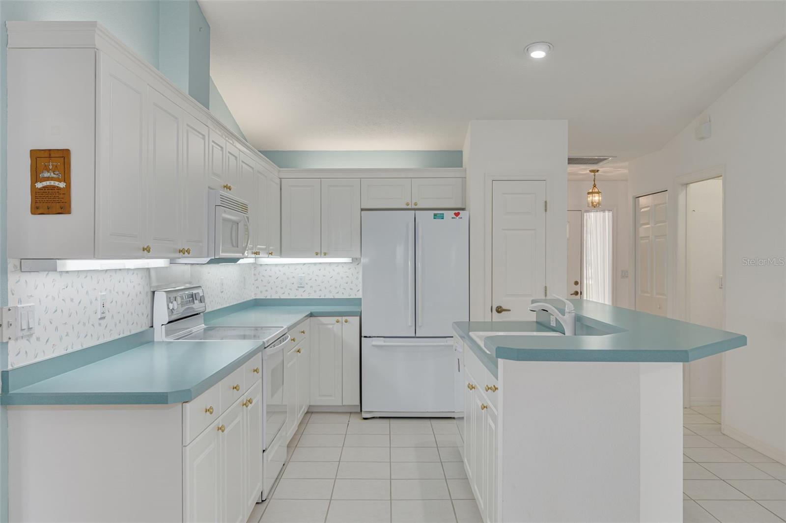 5812 GARDEN LAKES MAJESTIC