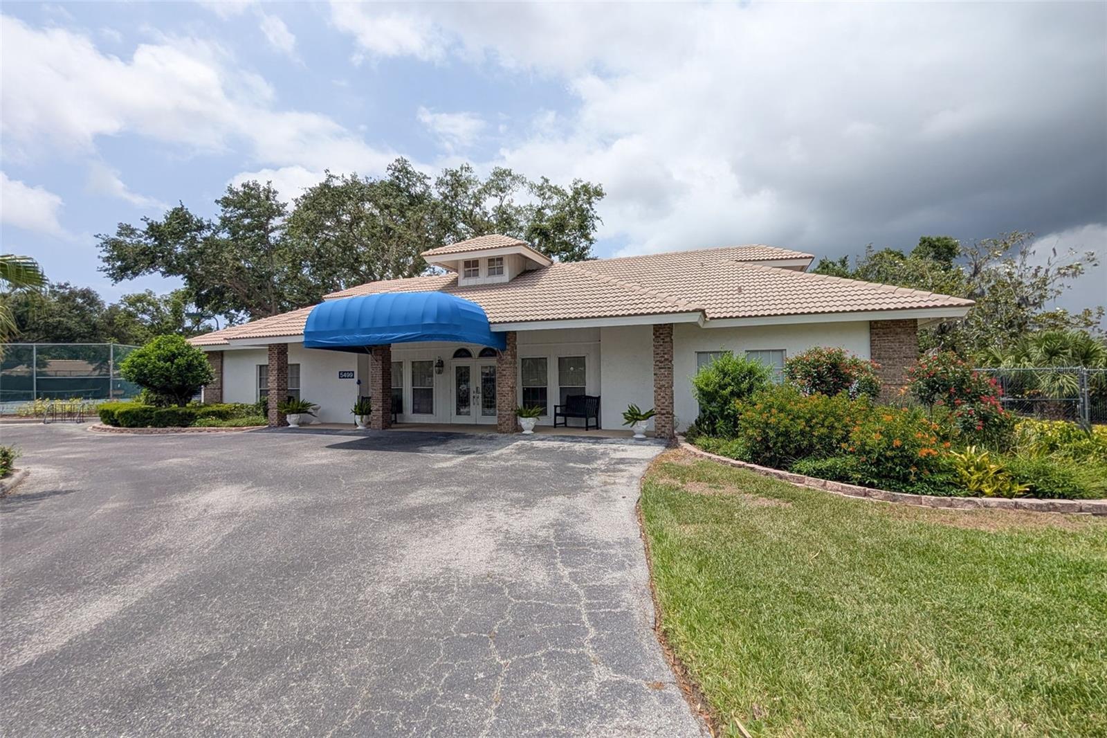 5812 GARDEN LAKES MAJESTIC