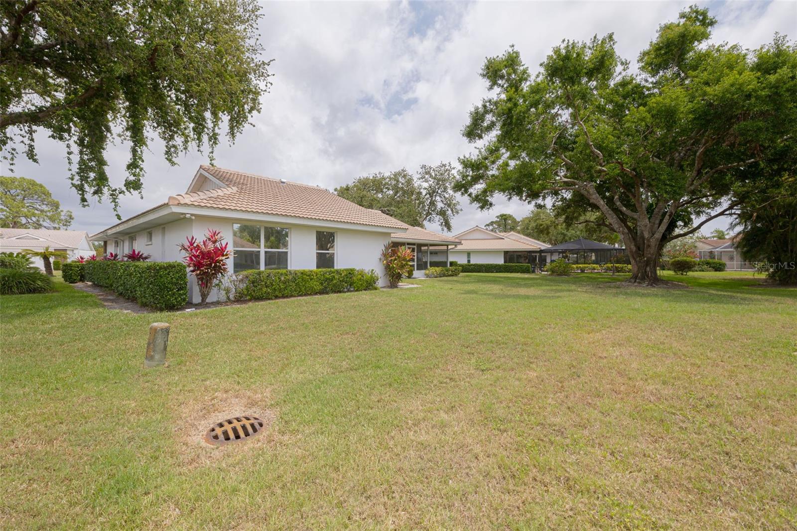 5812 GARDEN LAKES MAJESTIC
