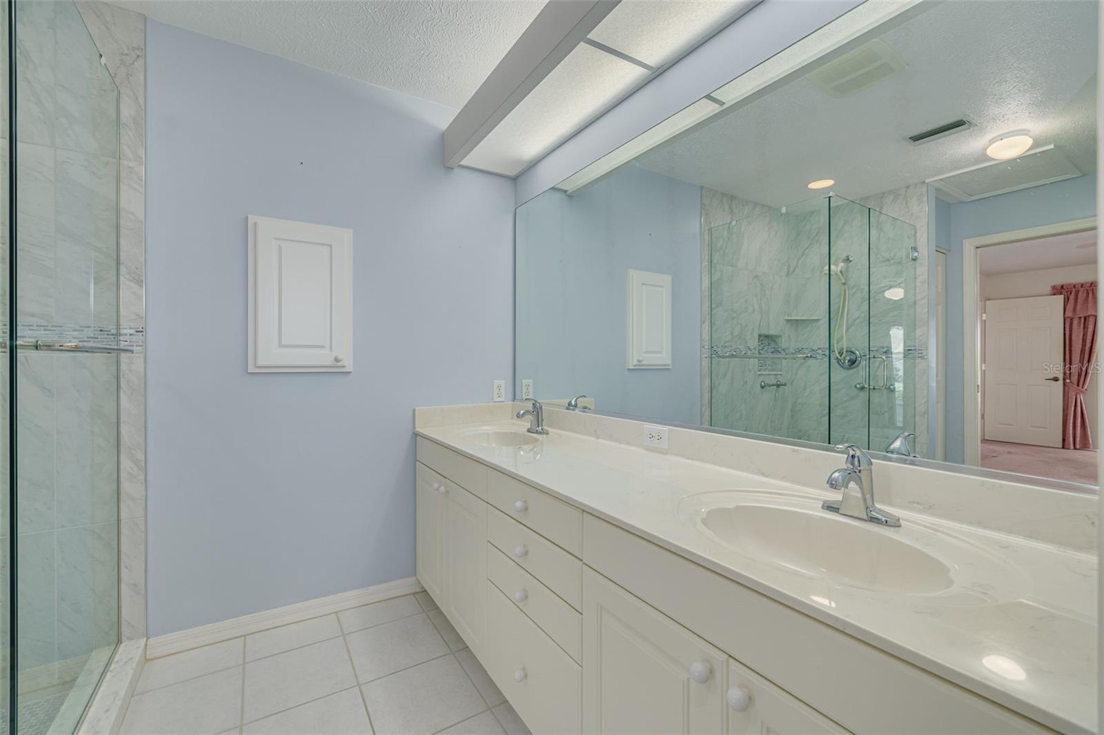 5812 GARDEN LAKES MAJESTIC
