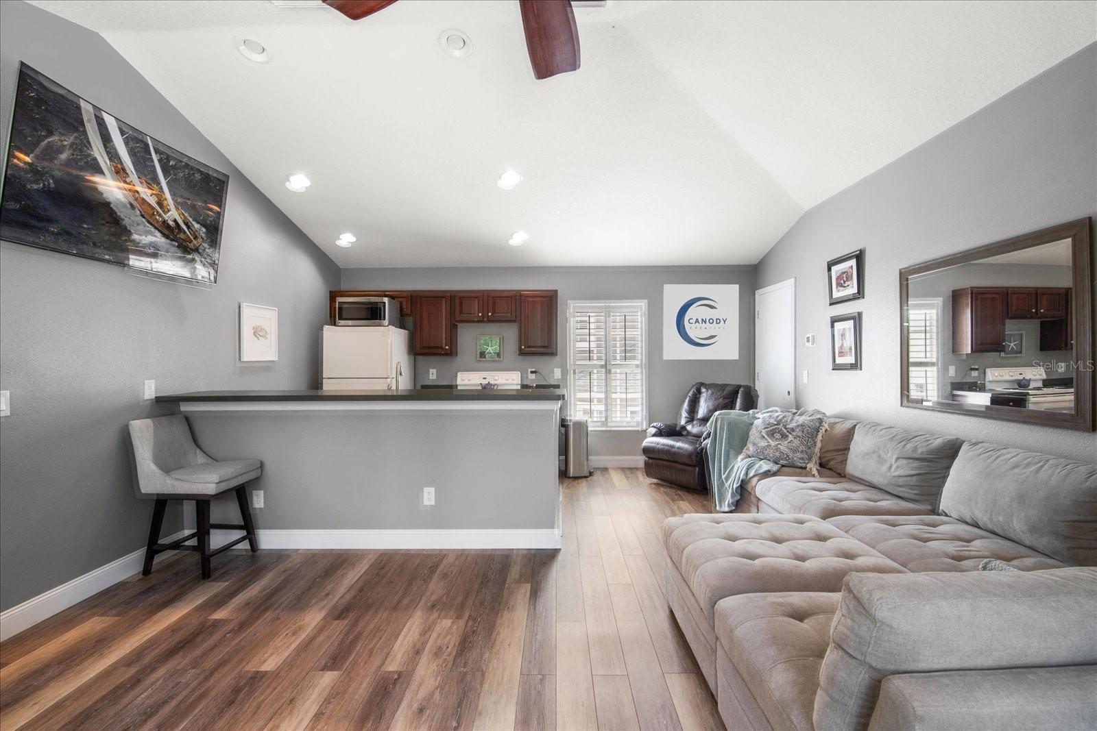 10329 GREEN LINKS DR