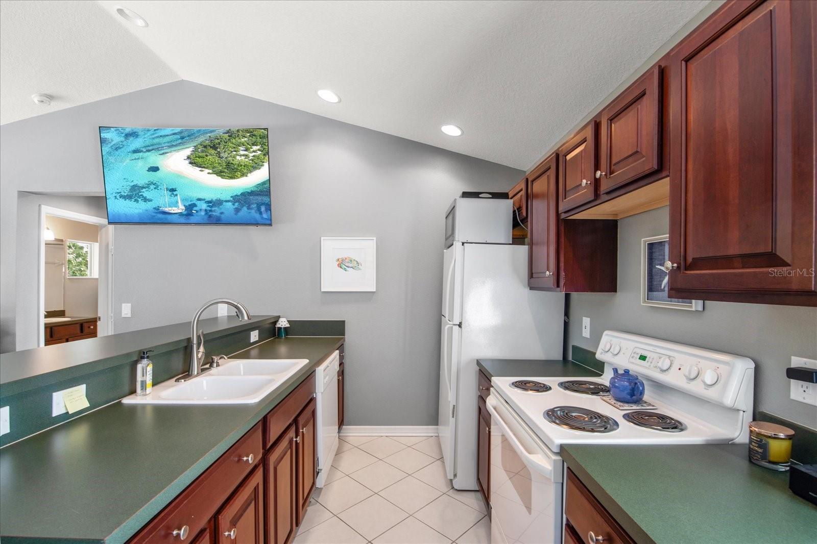 10329 GREEN LINKS DR