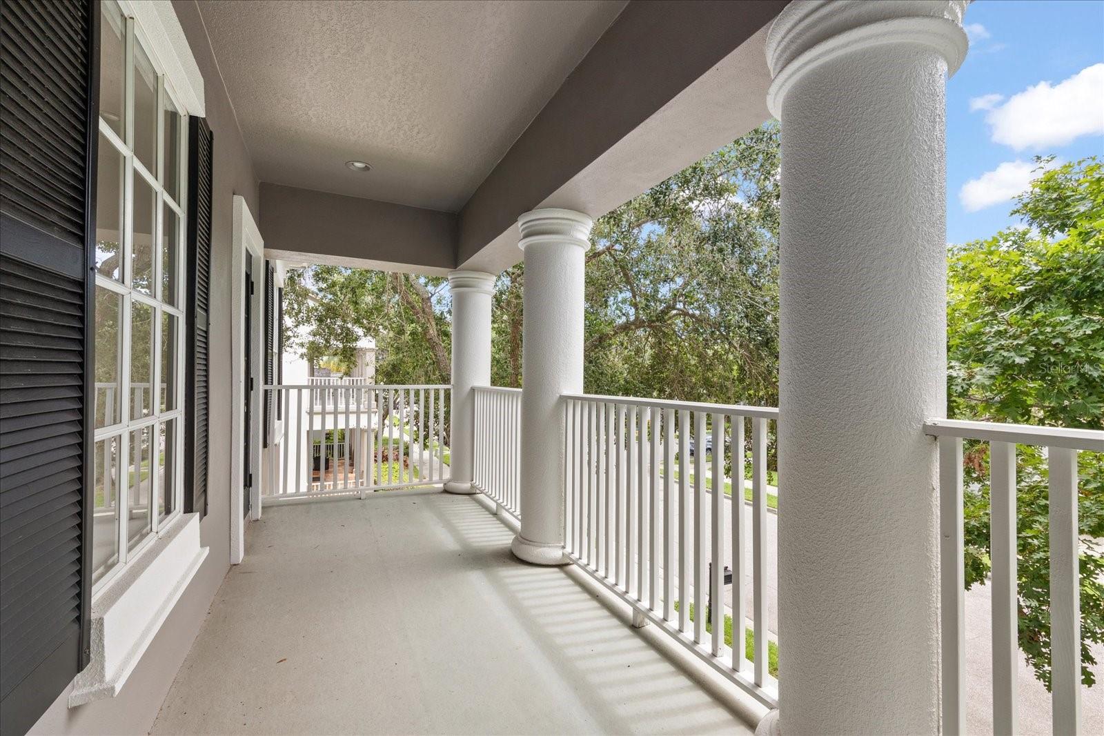 10329 GREEN LINKS DR