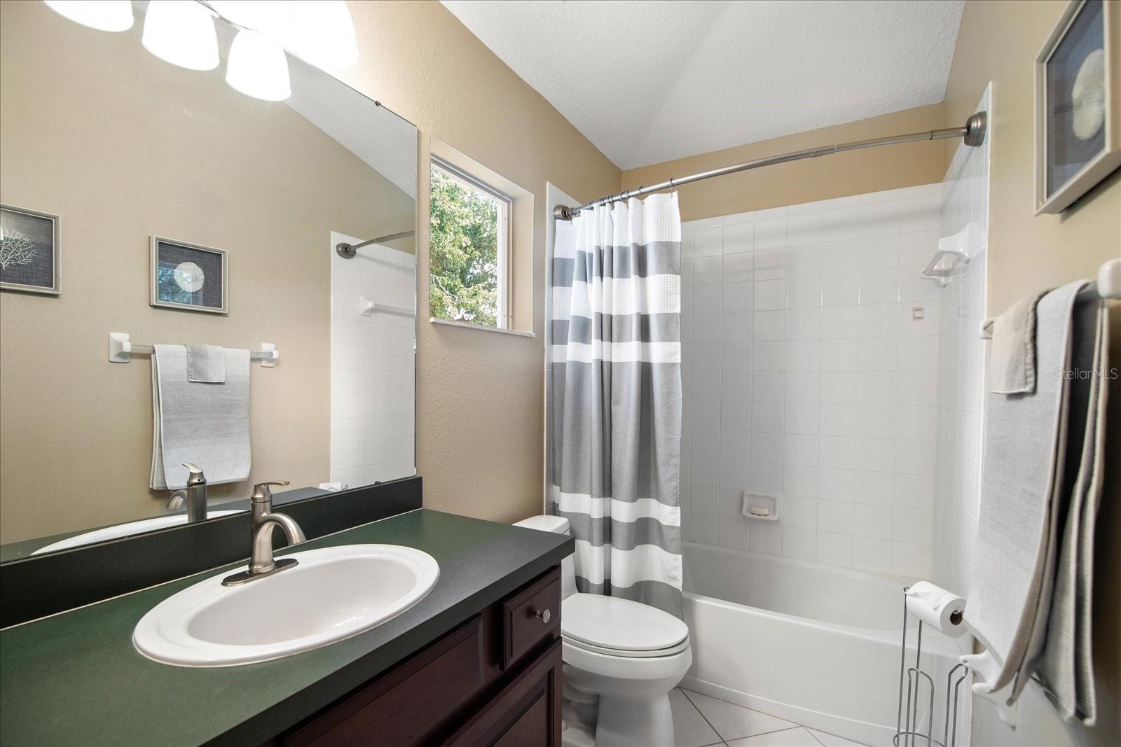 10329 GREEN LINKS DR