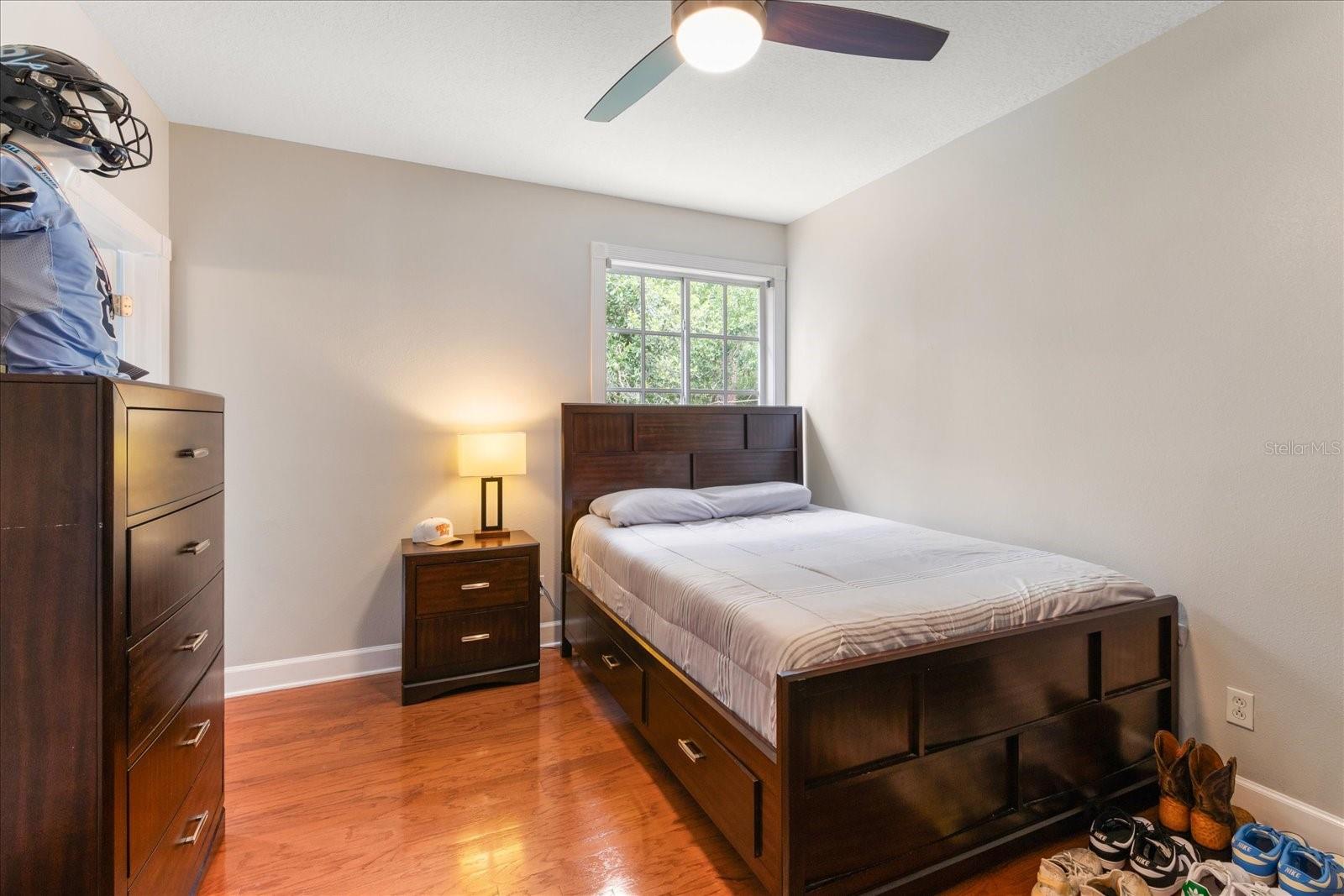 10329 GREEN LINKS DR