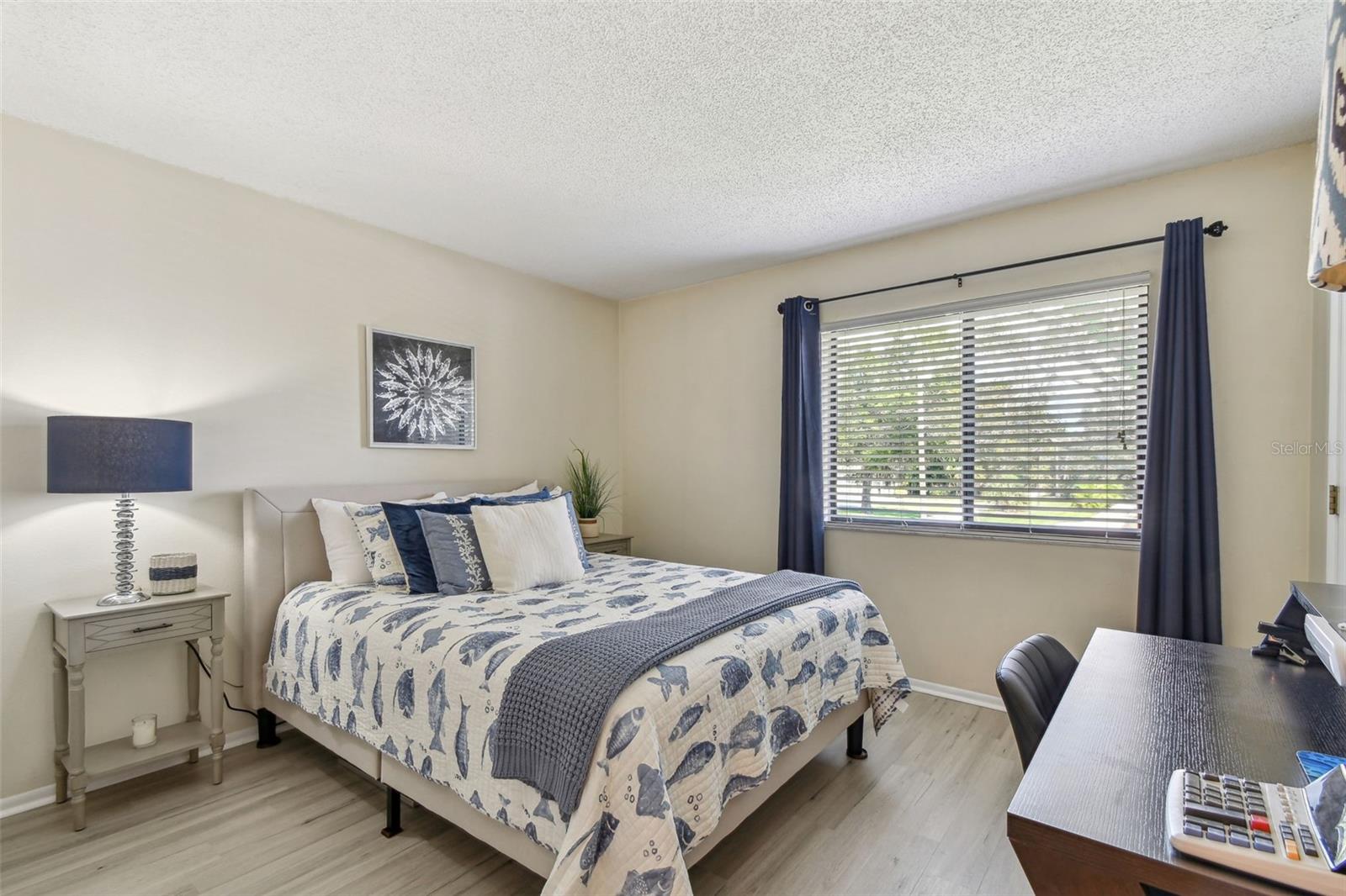2087 HUNTERS GLEN DRIVE #128
