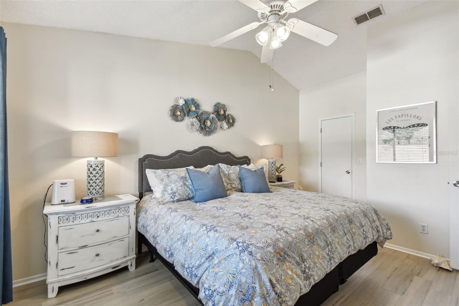2087 HUNTERS GLEN DRIVE #128