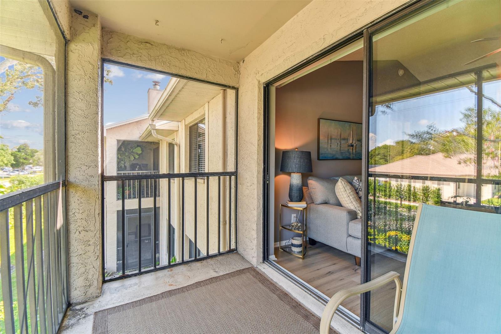 2087 HUNTERS GLEN DRIVE #128