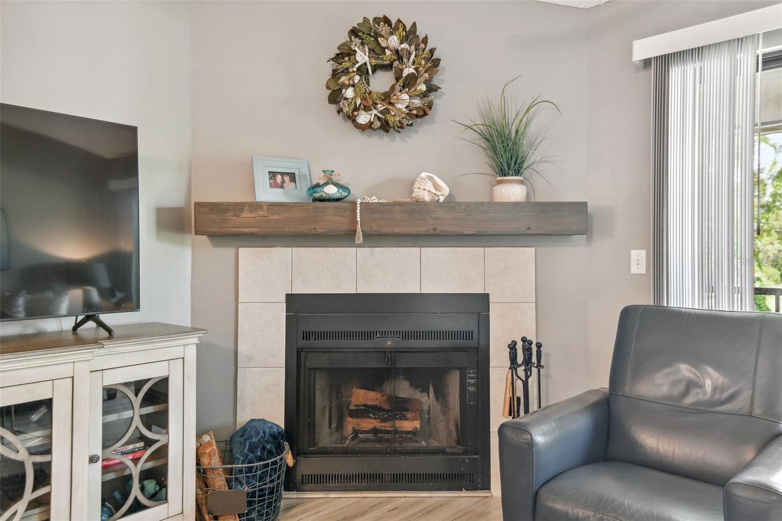 2087 HUNTERS GLEN DRIVE #128