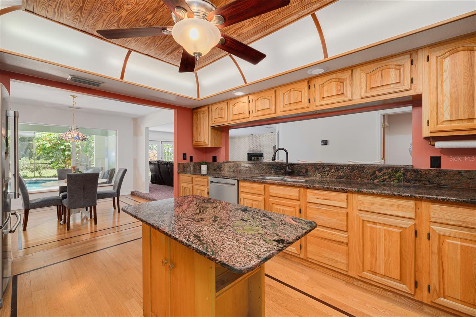 10905 SPUR CT
