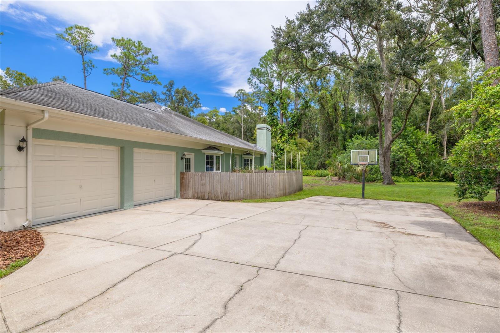 10905 SPUR CT