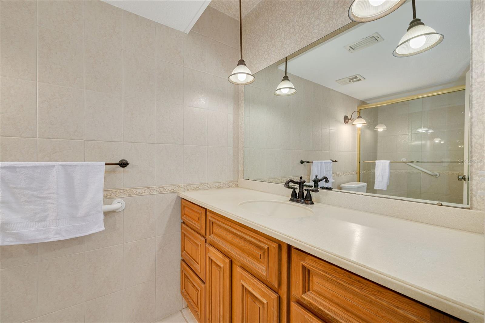 2101 SUNSET POINT RD #1202