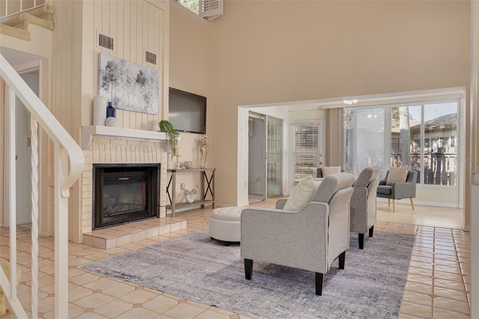 2101 SUNSET POINT RD #1202