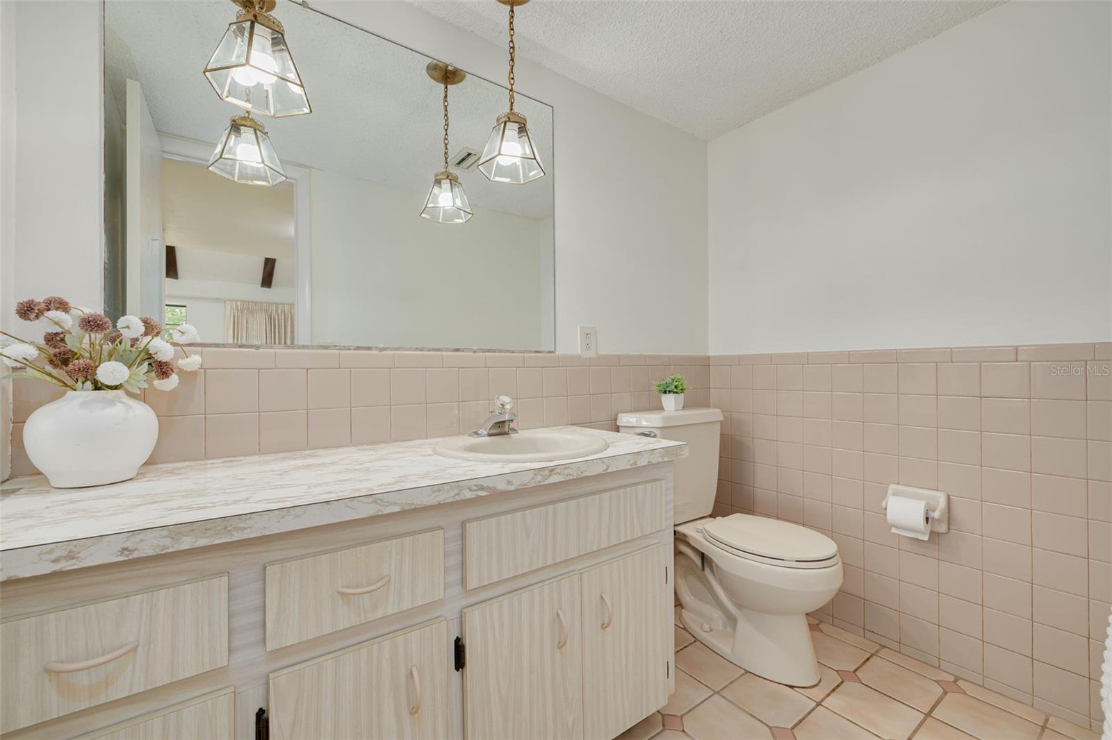 2101 SUNSET POINT RD #1202