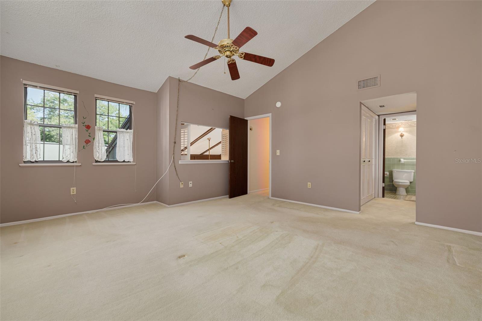 2101 SUNSET POINT RD #1202