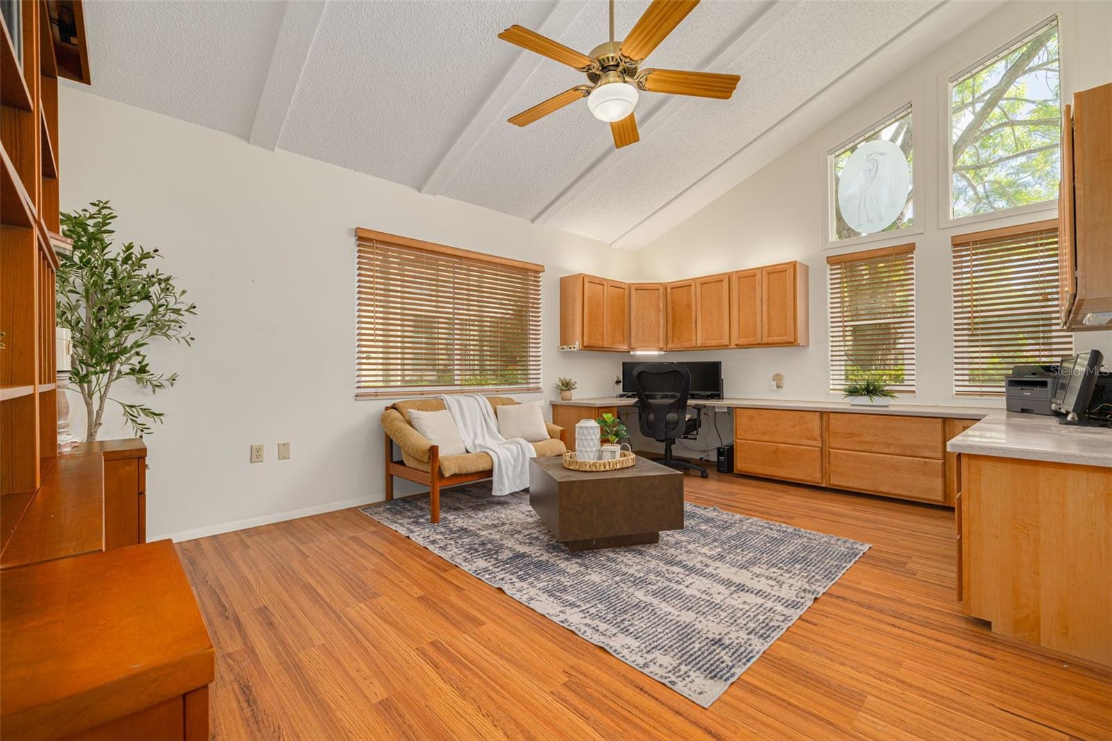 2101 SUNSET POINT RD #1305