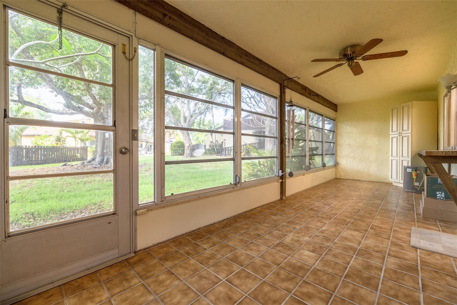 2101 SUNSET POINT RD #1305