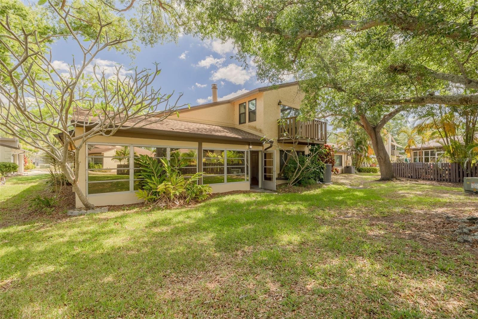 2101 SUNSET POINT RD #1305